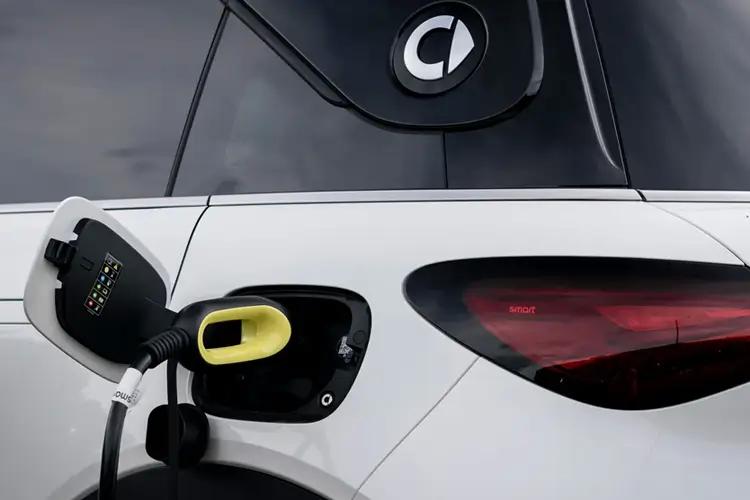 3559865 200kW Pro + 66kWh 5dr Auto