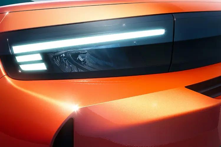 4002086 83kW Ultimate 54kWh Extended Range 5dr Auto