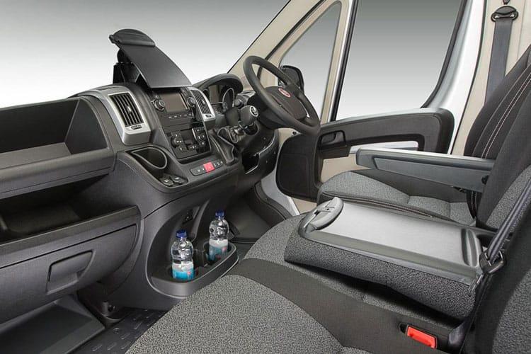 3942832 2.2 Multijet 140 Platform Cab