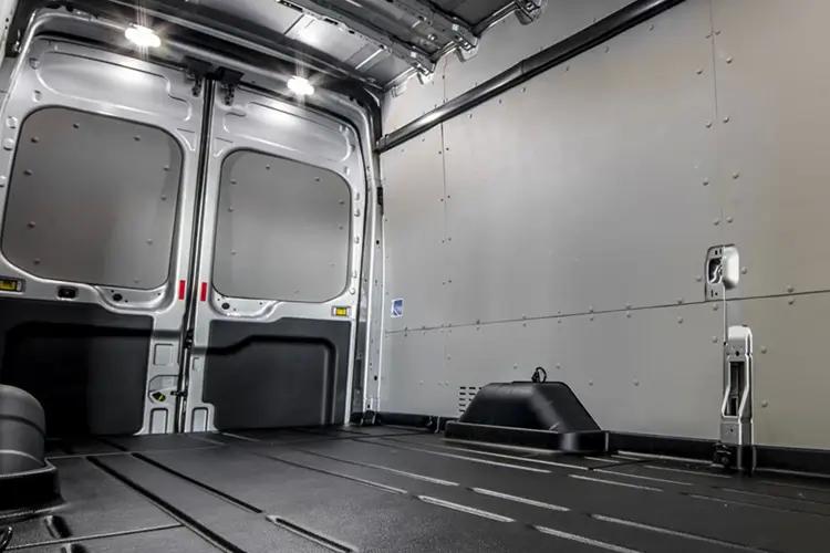 3779688 2.0 EcoBlue 130ps H2 Limited Van Auto [8S] [Nav]