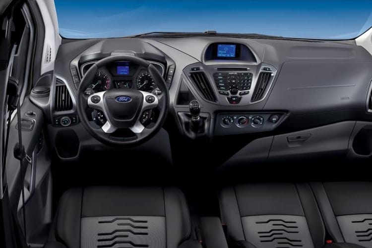 3813217 135kW 68kWh Trend Luton Van Auto