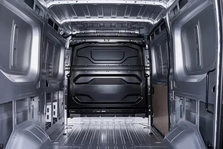 3979567 2.0 dci 130ps Acenta Low Floor Luton Van